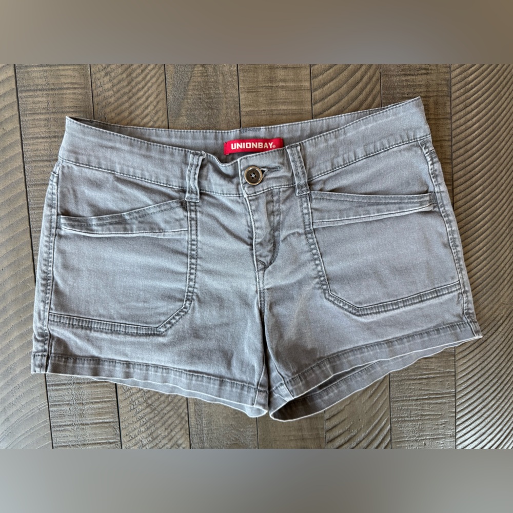 UNIONBAY Delaney Midi Light-Gray Jean Shorts Juniors Size 7